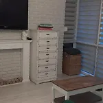Przystan Parking Ogrodek Blisko Jeziora I Mariny Dla Jachtow Apartment *