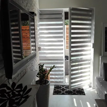 Przystan Parking Ogrodek Blisko Jeziora I Mariny Dla Jachtow Апартаменты