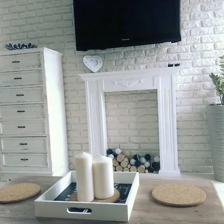 Przystań Parking Ogródek Blisko Jeziora I Mariny Dla Jachtów Apartamento