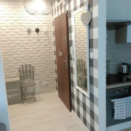 Przystań Parking Ogródek Blisko Jeziora I Mariny Dla Jachtów Apartamento