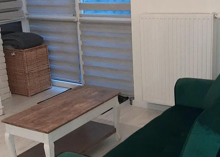 Przystań Parking Ogródek Blisko Jeziora I Mariny Dla Jachtów Ostróda