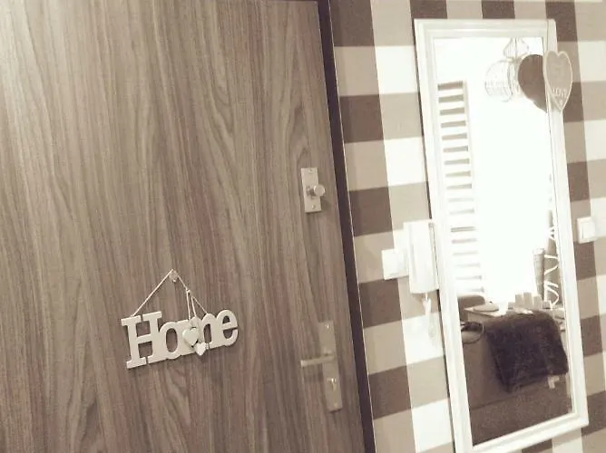 Apartment Przystan Parking Ogrodek Blisko Jeziora I Mariny Dla Jachtow *