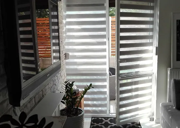 Przystan Parking Ogrodek Blisko Jeziora I Mariny Dla Jachtow Apartment